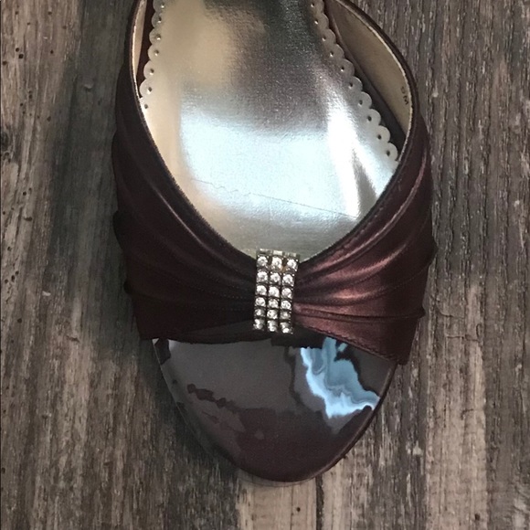 Sz 9 brown heels - Picture 2 of 4